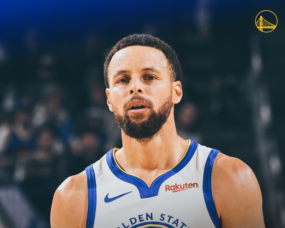 开云体育官网-库里25分钟在场-25双眼无神！科尔提前一节放弃 勇士前景一片黯淡