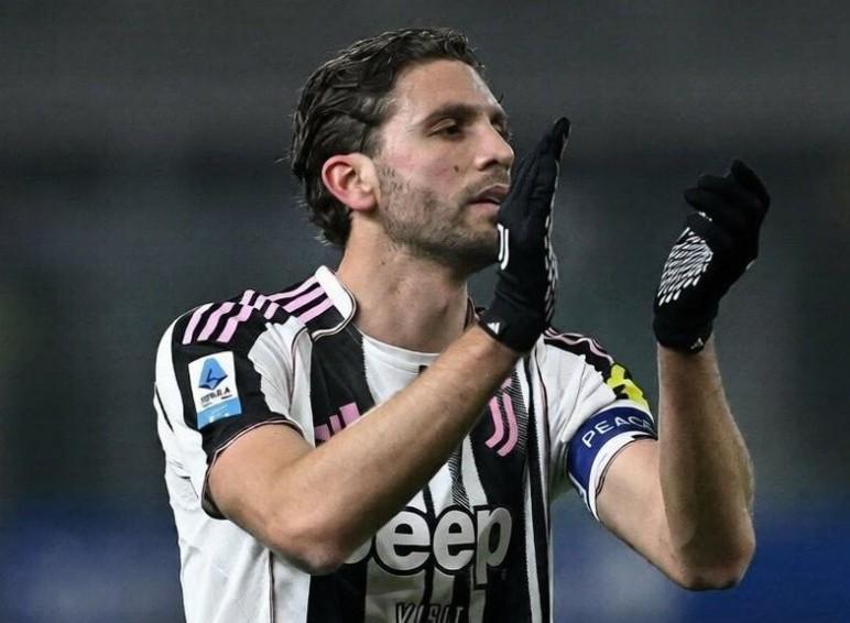 kaiyun-解围失误导致丢球,尤文队长洛卡特利赛后在社交媒体上道歉